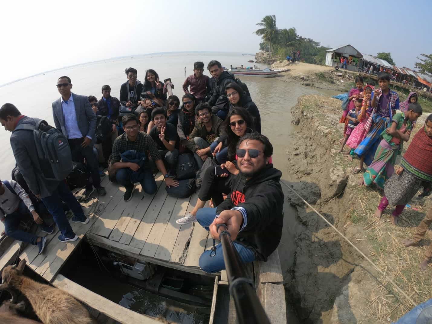 । মোক্তারিয়া ঘাট থেকে বন্দরটিলা ঘাটের উদ্দশ্যে যাত্রা । । মোক্তারিয়া ঘাট থেকে বন্দরটিলা ঘাটের উদ্দশ্যে যাত্রা । (Muktara Ghat to Nijhum Dwip)